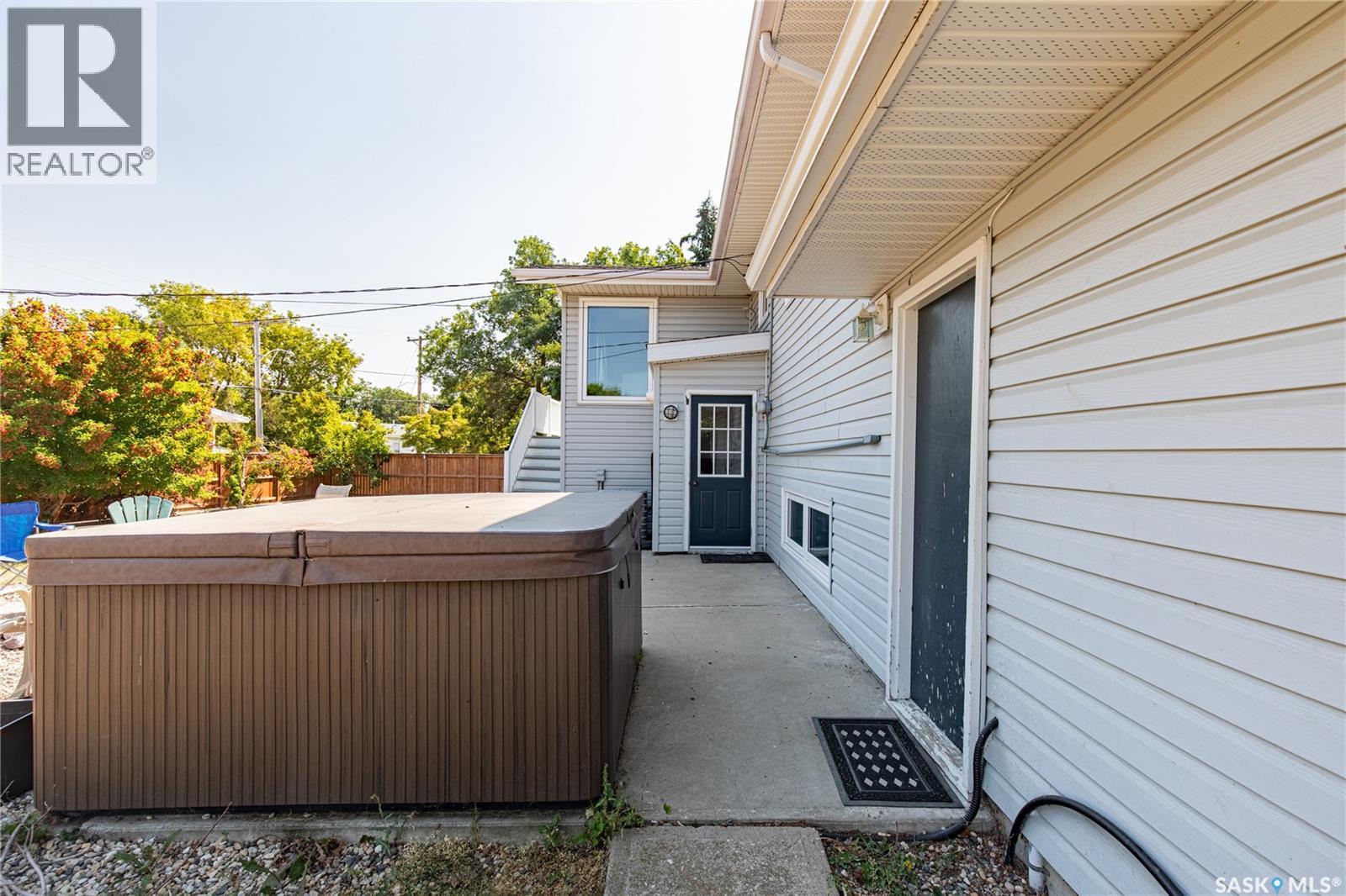 215 Cedar Crescent, Caronport, Saskatchewan  S0H 0S0 - Photo 50 - SK046842