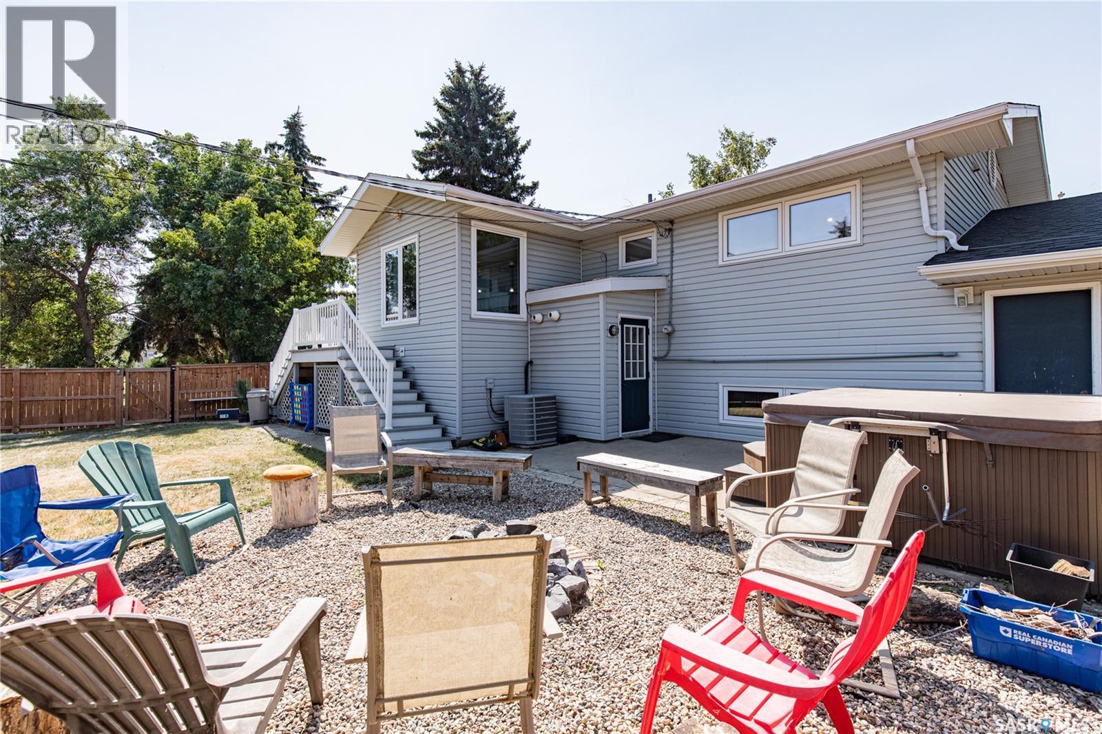 215 Cedar Crescent, Caronport, Saskatchewan  S0H 0S0 - Photo 51 - SK046842
