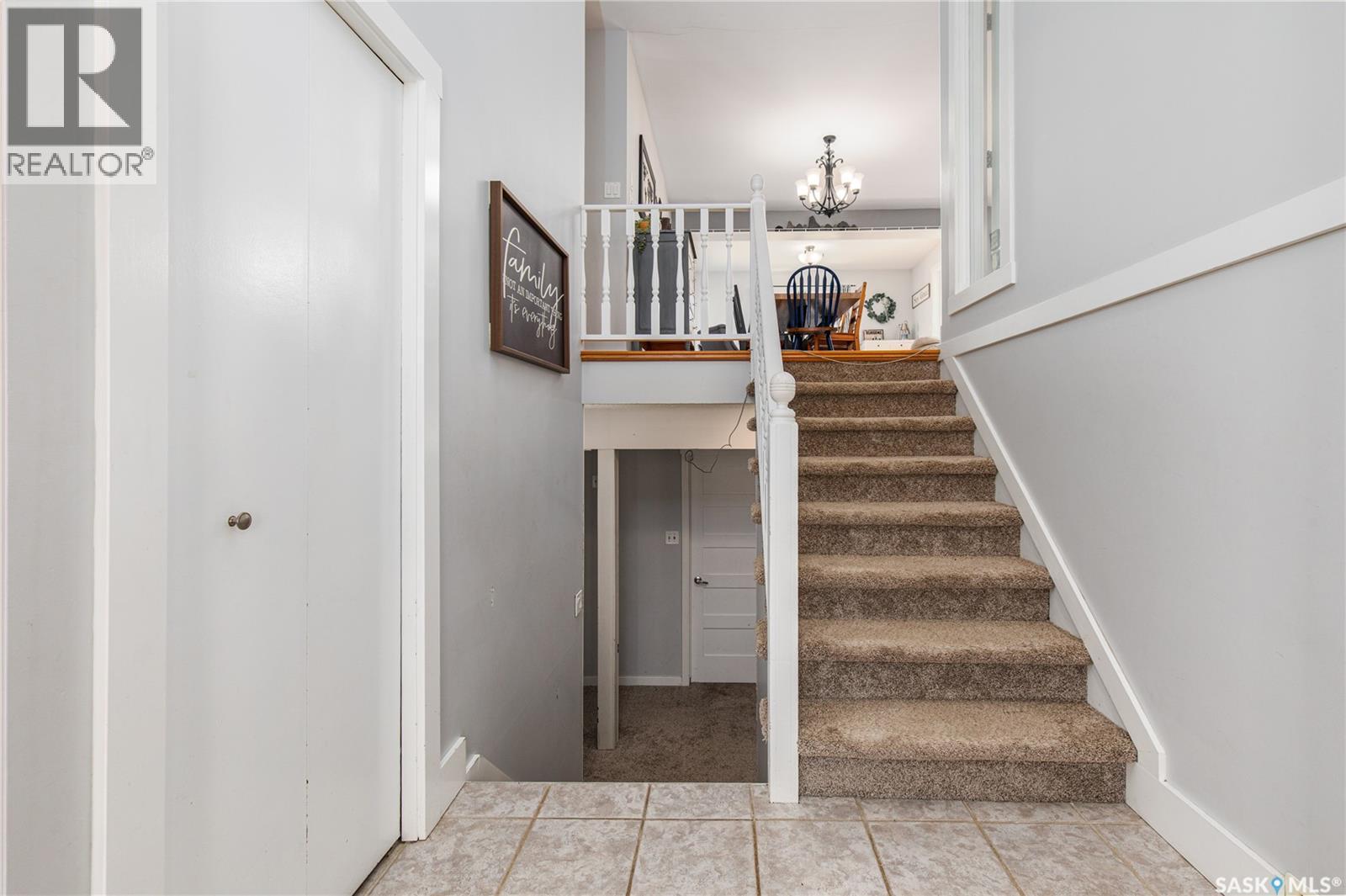 215 Cedar Crescent, Caronport, Saskatchewan  S0H 0S0 - Photo 9 - SK046842