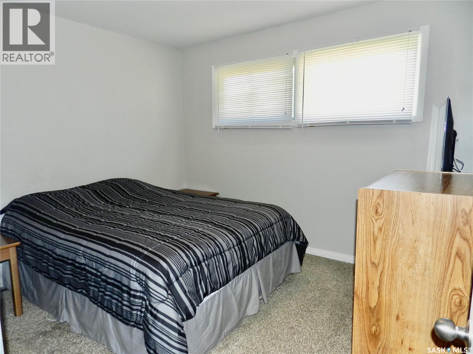 1037 Bogue Avenue, Moose Jaw, Saskatchewan  S6H 4M4 - Photo 11 - SK046781