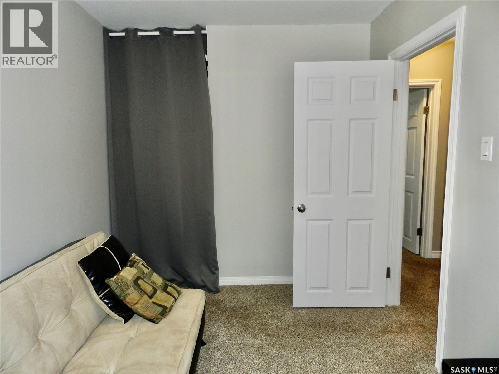 1037 Bogue Avenue, Moose Jaw, Saskatchewan  S6H 4M4 - Photo 15 - SK046781