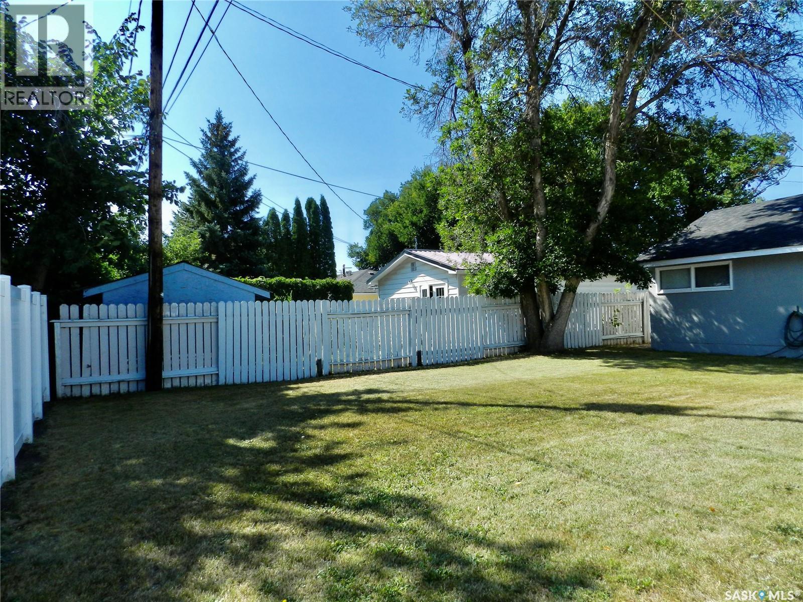 1037 Bogue Avenue, Moose Jaw, Saskatchewan  S6H 4M4 - Photo 21 - SK046781