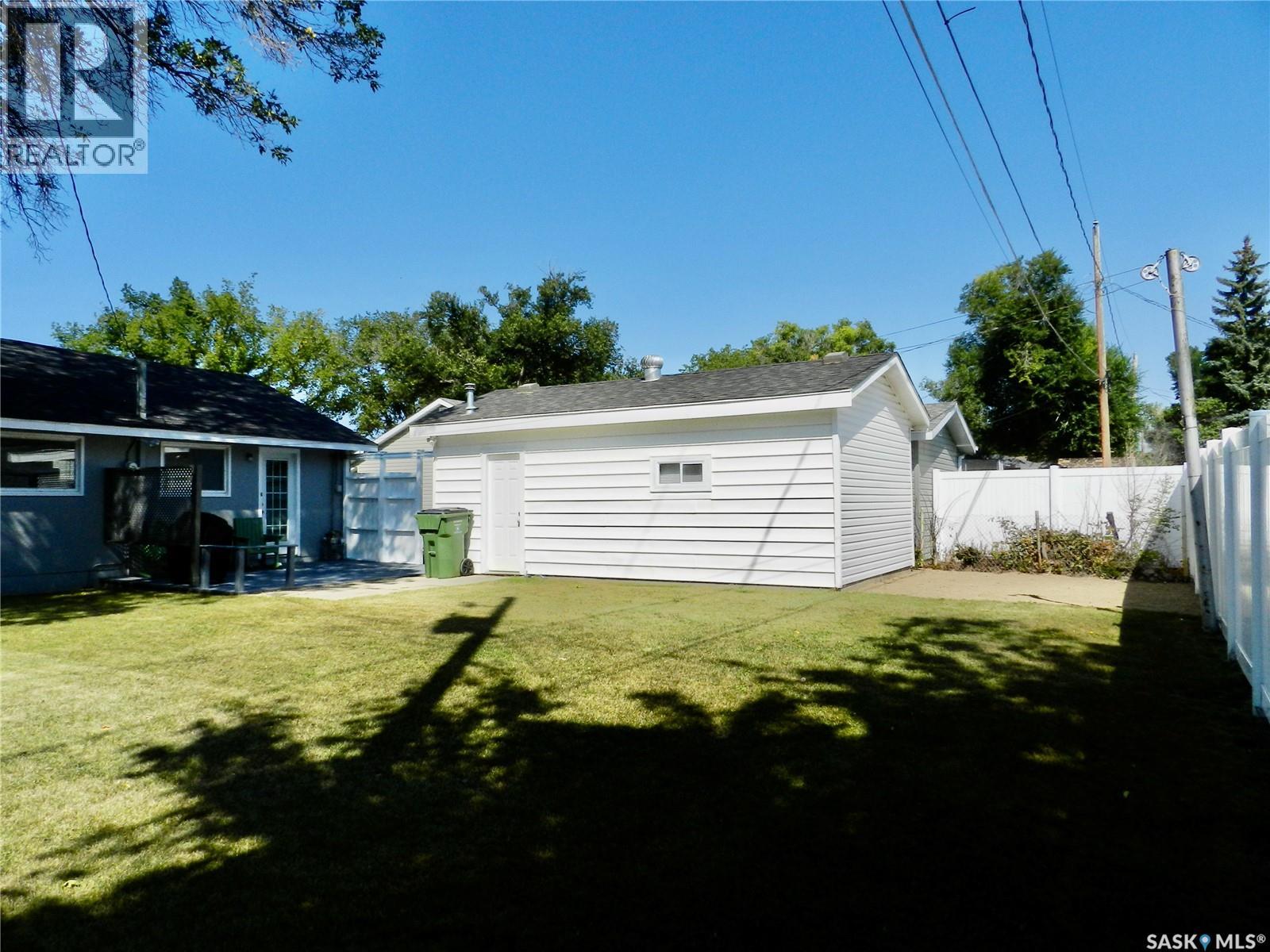 1037 Bogue Avenue, Moose Jaw, Saskatchewan  S6H 4M4 - Photo 22 - SK046781