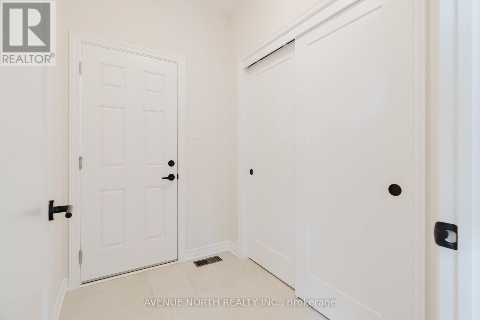 263 Ginebik Way, Ottawa, Ontario  K1X 0H5 - Photo 6 - X13719532