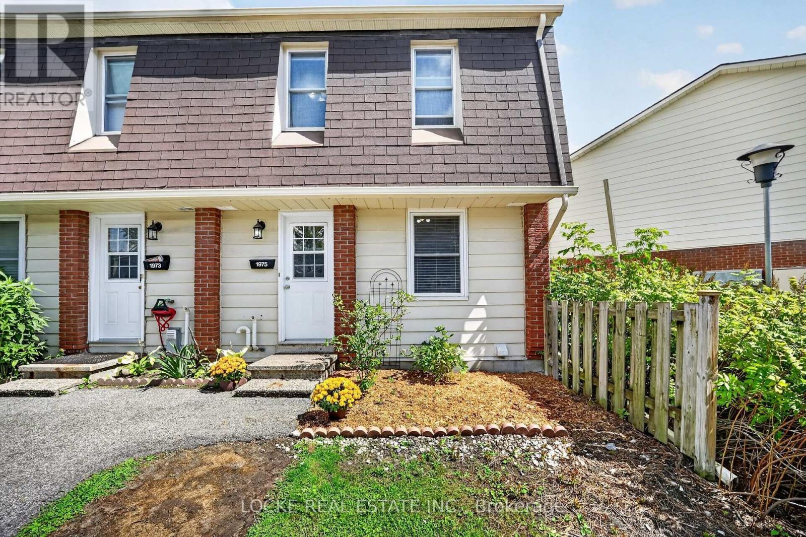 28 - 1975 Fairglen Mews, Ottawa, Ontario  K1B 5A5 - Photo 1 - X13719578