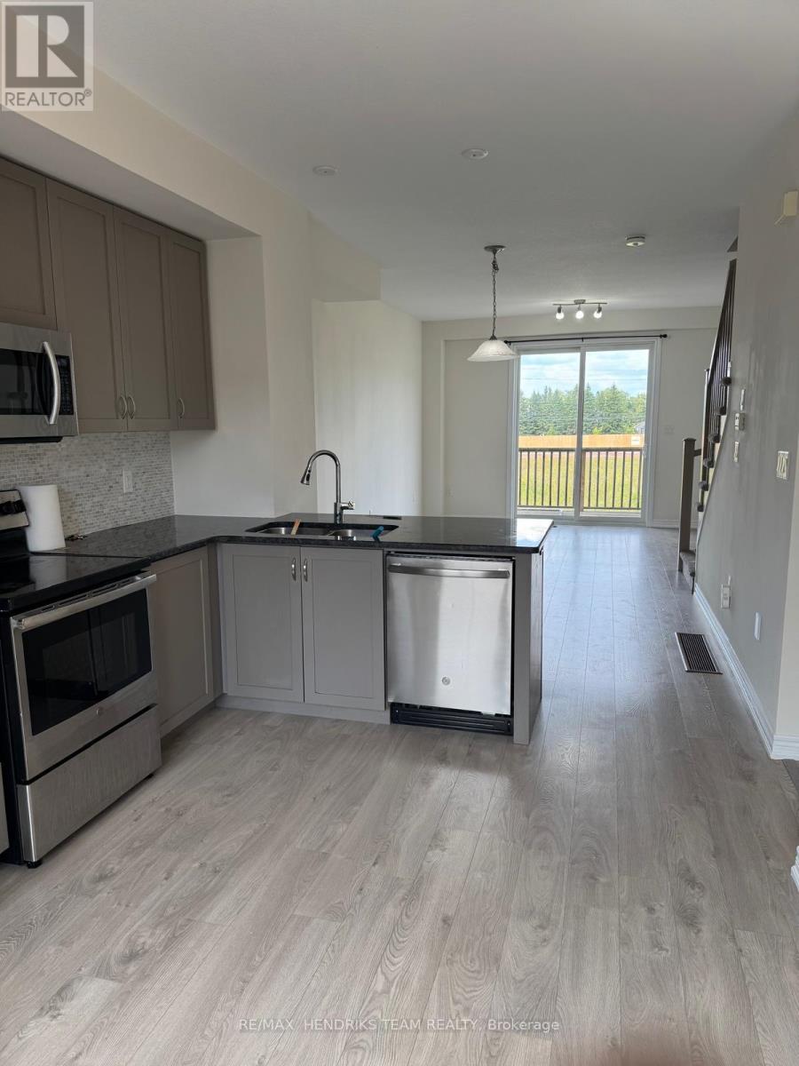 90 - 1890 Rymal Road E, Hamilton, Ontario  L0R 1P0 - Photo 4 - X13719548