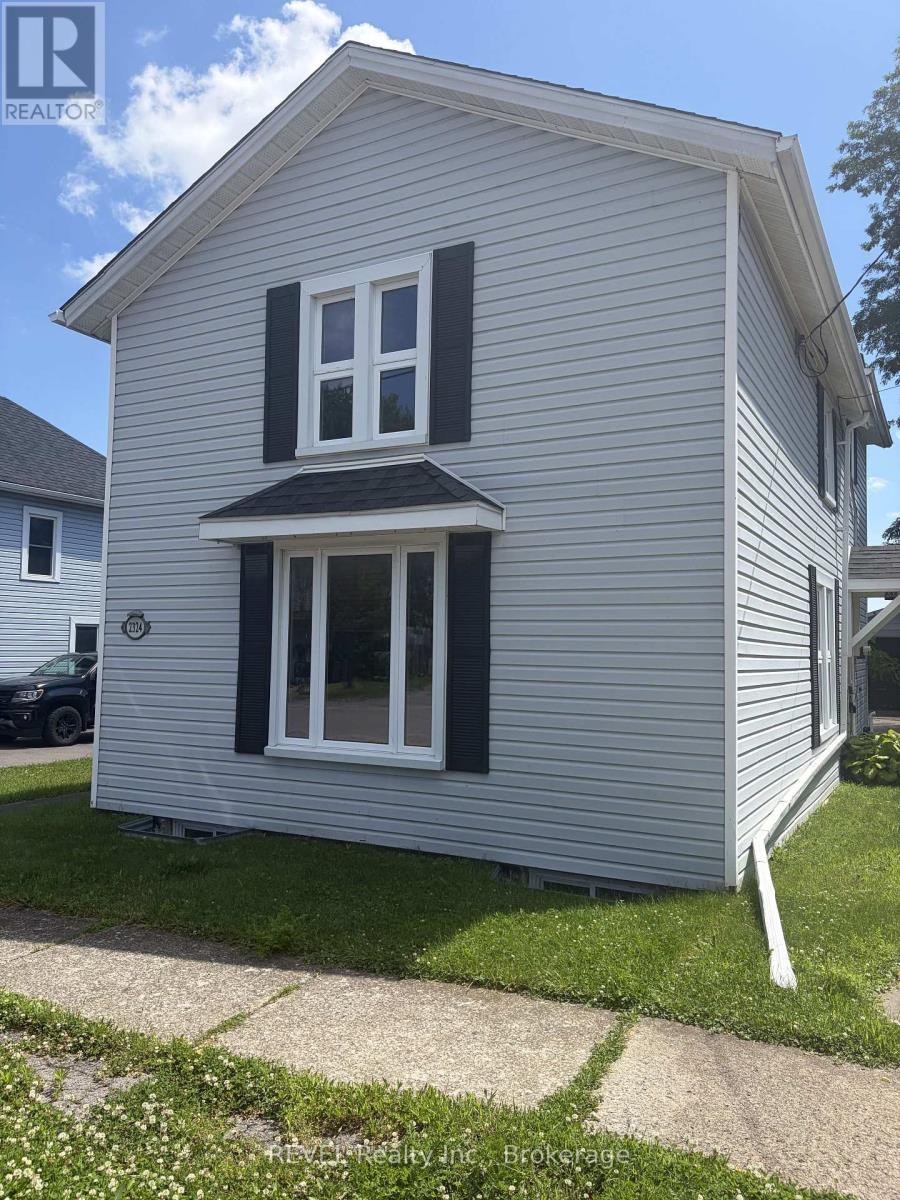 2324 CENTRE STREET, Thorold, Ontario