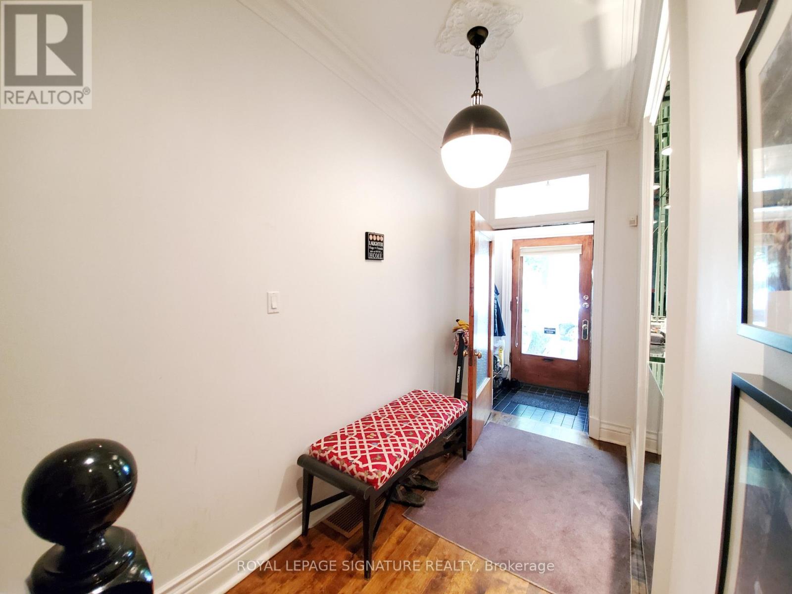 Upper - 47 Gloucester Street, Toronto, Ontario  M4Y 1L8 - Photo 2 - C13719496