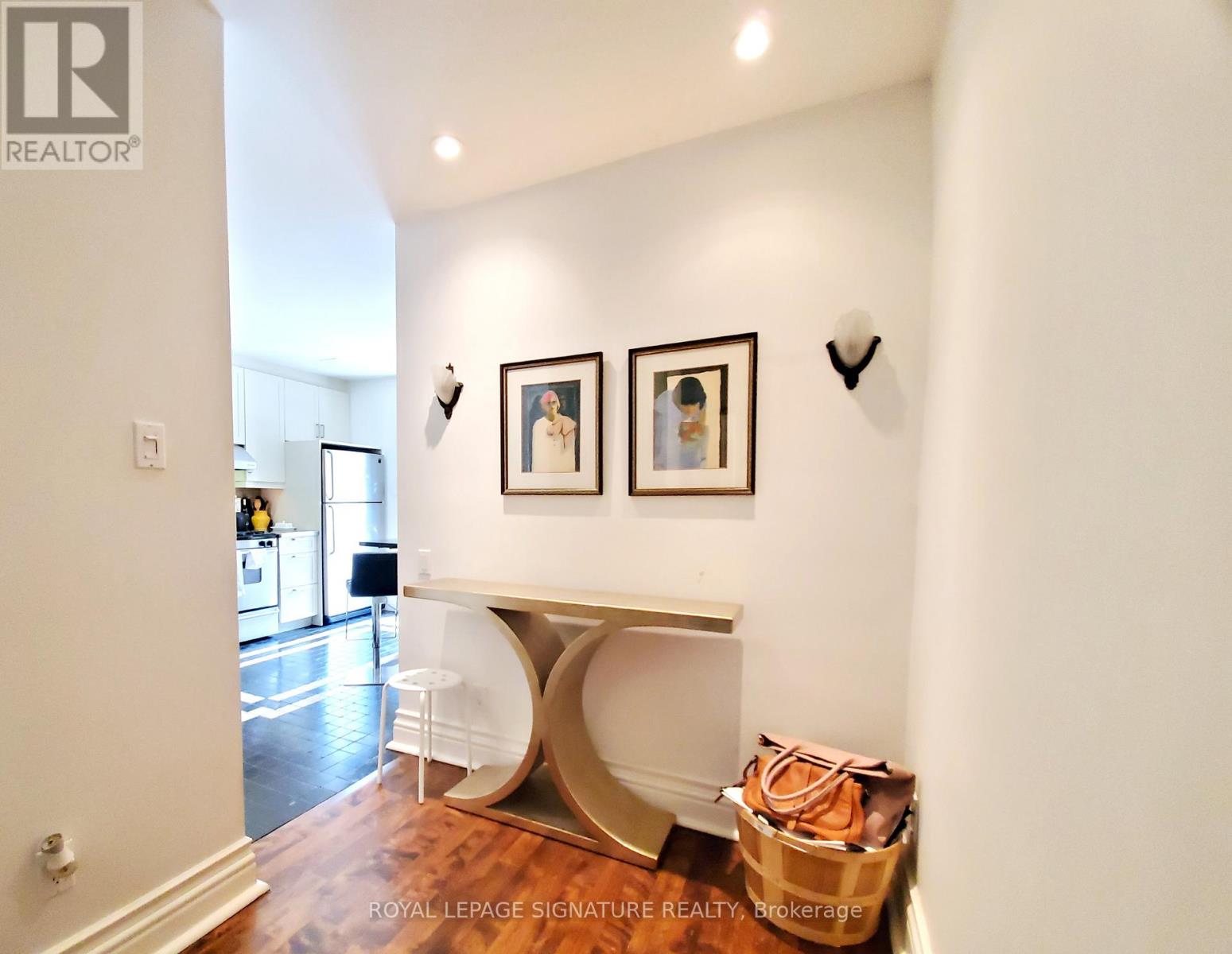 Upper - 47 Gloucester Street, Toronto, Ontario  M4Y 1L8 - Photo 3 - C13719496