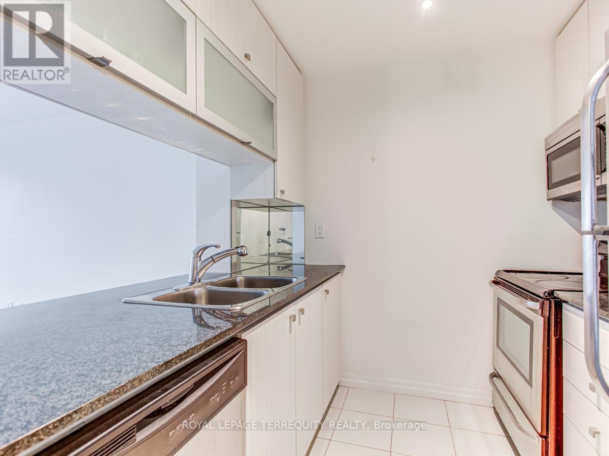 2202 - 2015 Sheppard Avenue E, Toronto, Ontario  M2J 1W6 - Photo 13 - C13719528