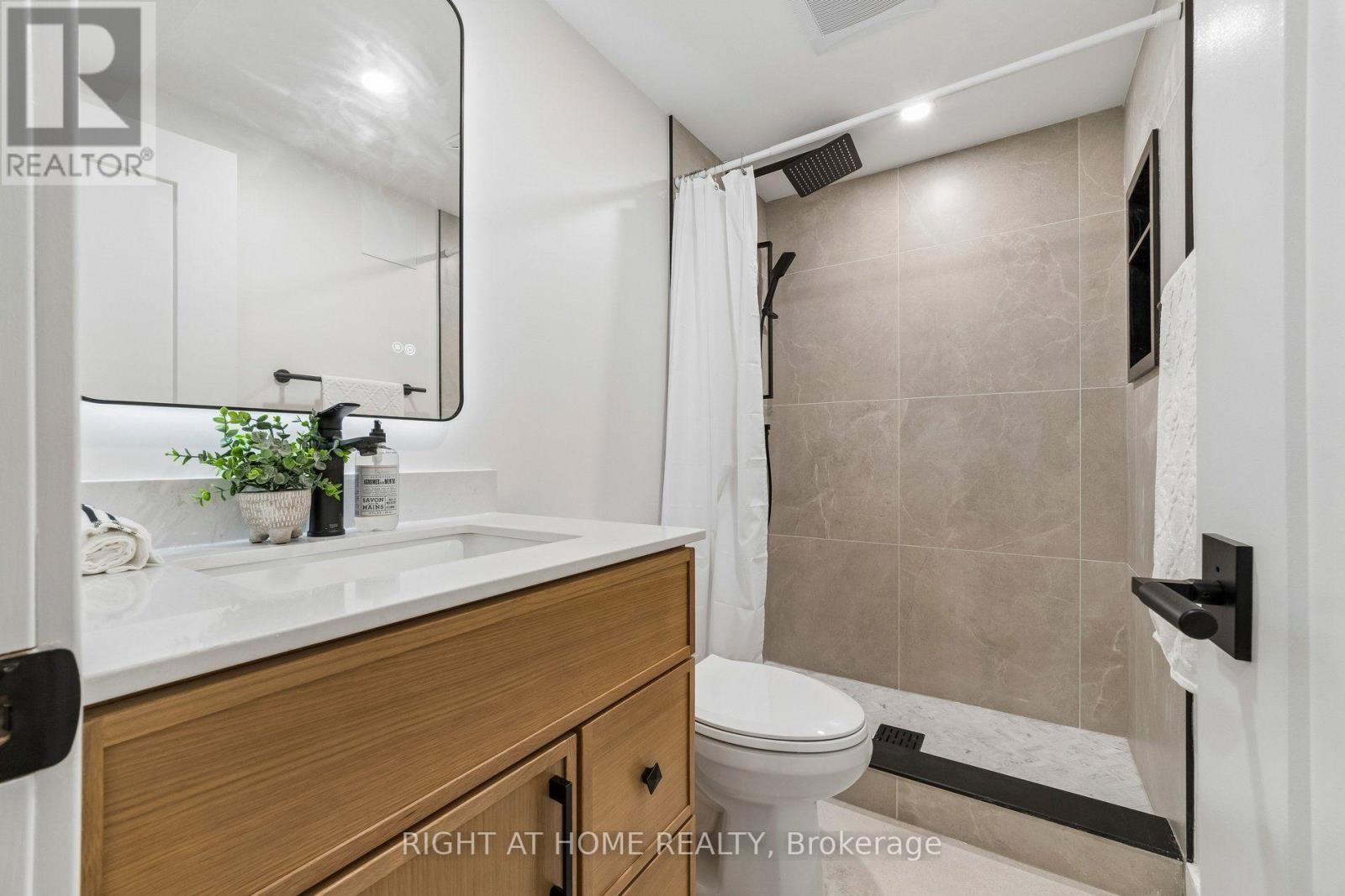 16 Ian Fleming Crescent, Whitby, Ontario  L1R 2E2 - Photo 22 - E13719586
