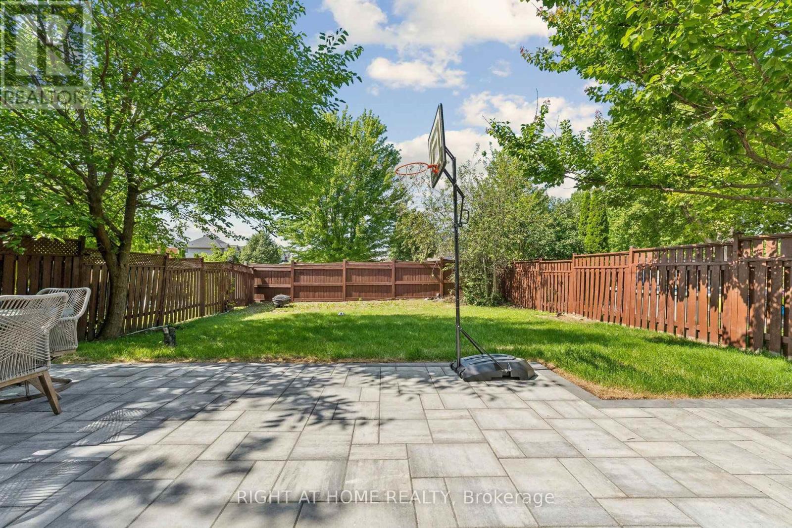 16 Ian Fleming Crescent, Whitby, Ontario  L1R 2E2 - Photo 26 - E13719586