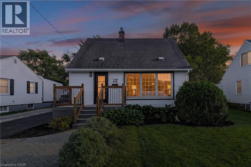 12 Admiral Road, St. Catharines, Ontario  L2P 1G5 - Photo 2 - 40858808
