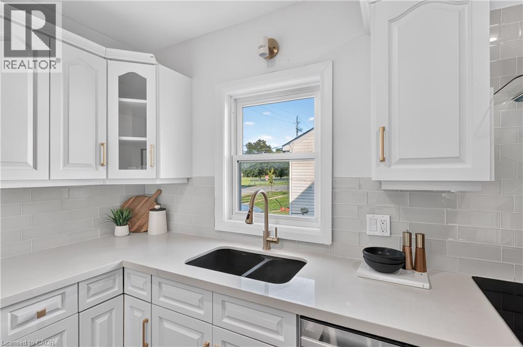 12 Admiral Road, St. Catharines, Ontario  L2P 1G5 - Photo 21 - 40858808