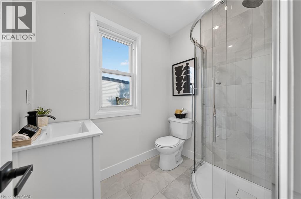 12 Admiral Road, St. Catharines, Ontario  L2P 1G5 - Photo 27 - 40858808