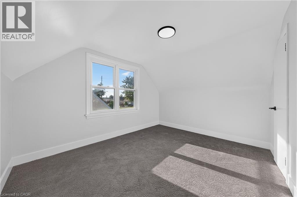 12 Admiral Road, St. Catharines, Ontario  L2P 1G5 - Photo 31 - 40858808