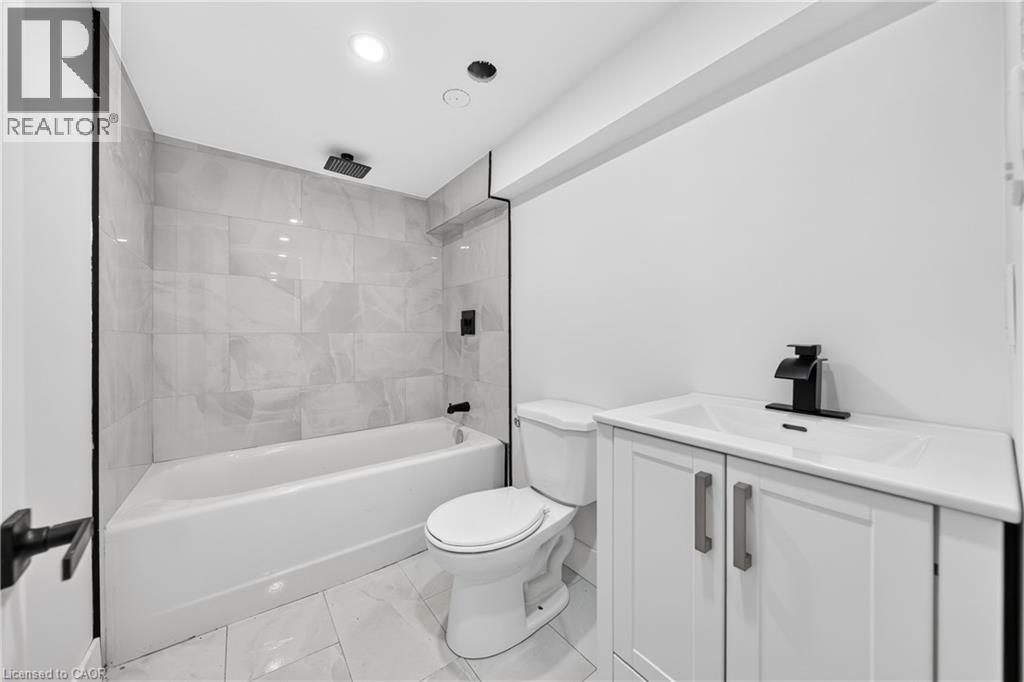 12 Admiral Road, St. Catharines, Ontario  L2P 1G5 - Photo 36 - 40858808