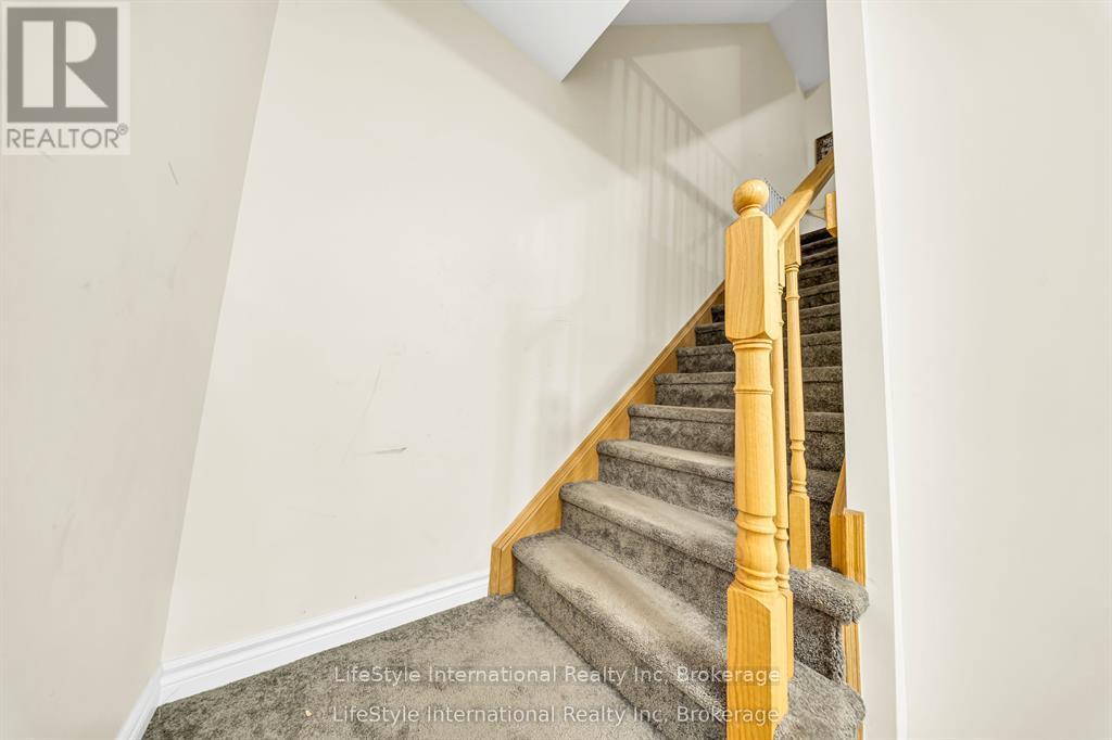 87 - 88 Decorso Drive, Guelph, Ontario  N1L 0A9 - Photo 3 - X13719506