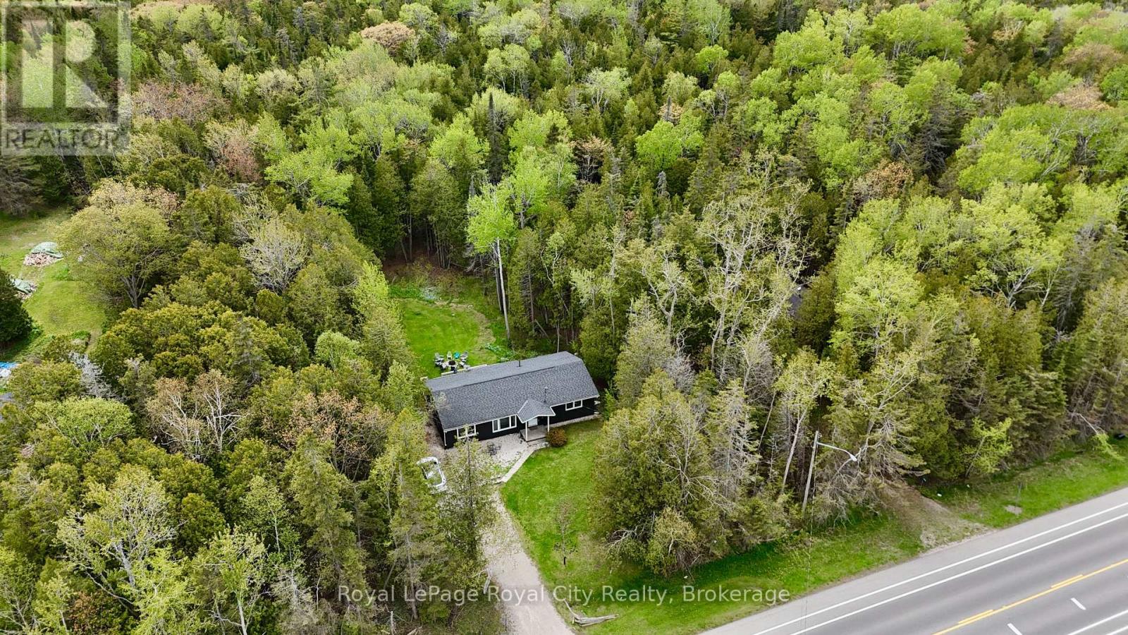 7221 6 Highway, Northern Bruce Peninsula, Ontario  N0H 2R0 - Photo 1 - X13719524
