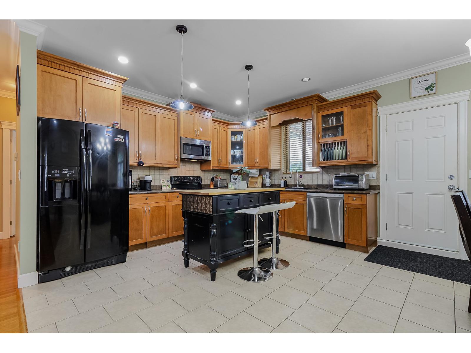 46225 Kermode Crescent, Promontory, Chilliwack, British Columbia  V2R 0C7 - Photo 5 - R3159366