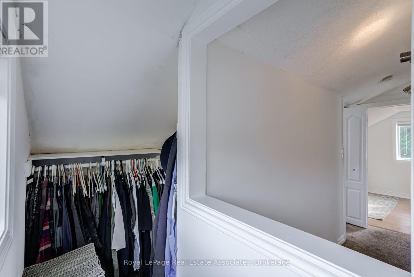 889 Third Street, Mississauga, Ontario  L5E 1C2 - Photo 32 - W13719468