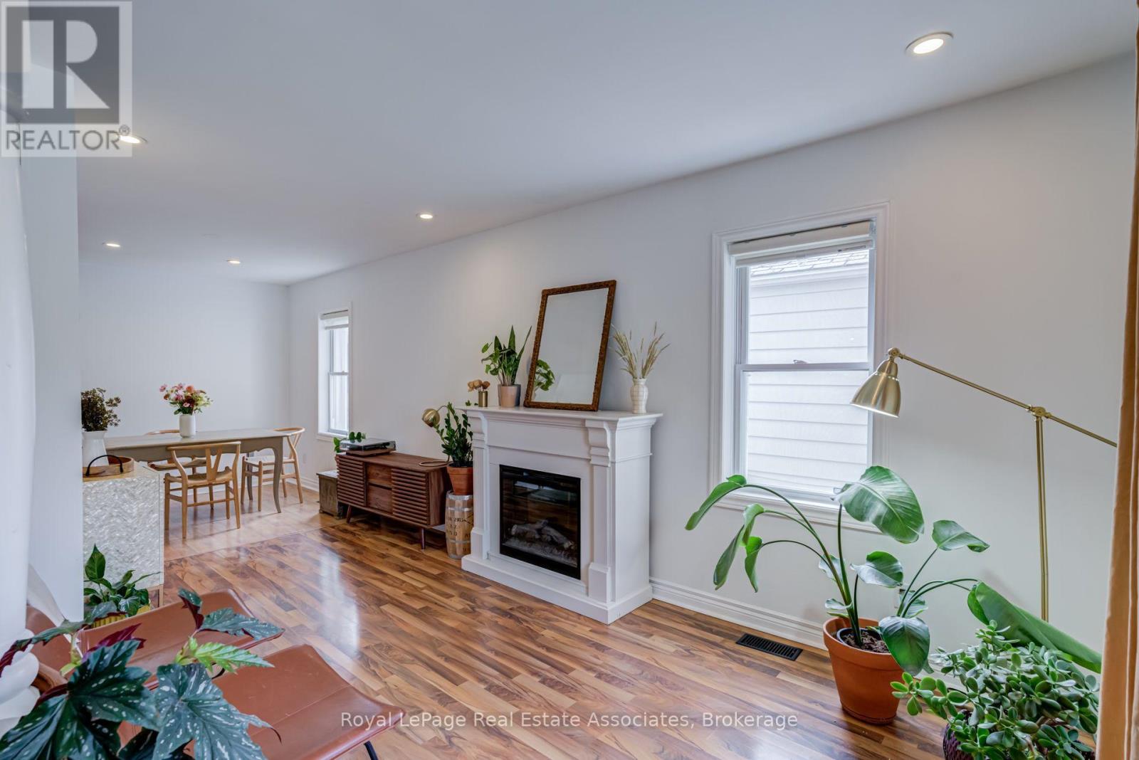 889 Third Street, Mississauga, Ontario  L5E 1C2 - Photo 7 - W13719468