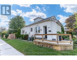 889 THIRD STREET, Mississauga, Ontario