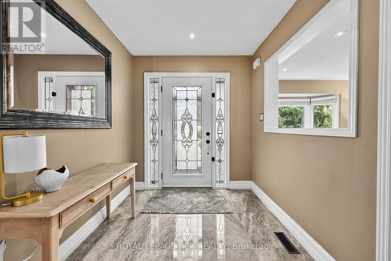 18 Mccabe Crescent, Caledon, Ontario  L7E 5W9 - Photo 4 - W13719478