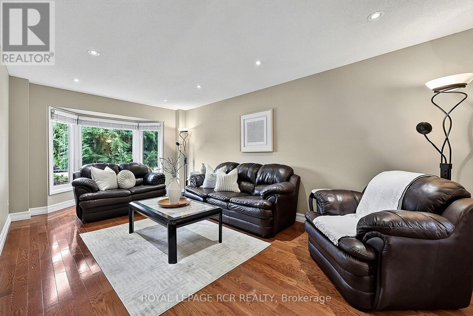 18 Mccabe Crescent, Caledon, Ontario  L7E 5W9 - Photo 6 - W13719478