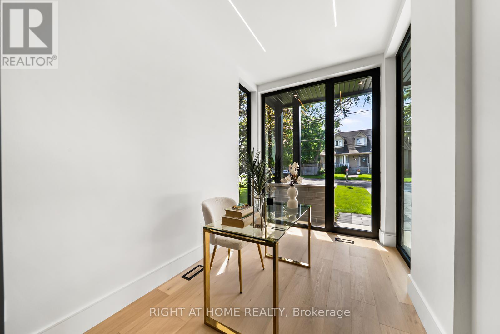 1205 Canterbury Road, Mississauga, Ontario  L5G 4A4 - Photo 5 - W13719546