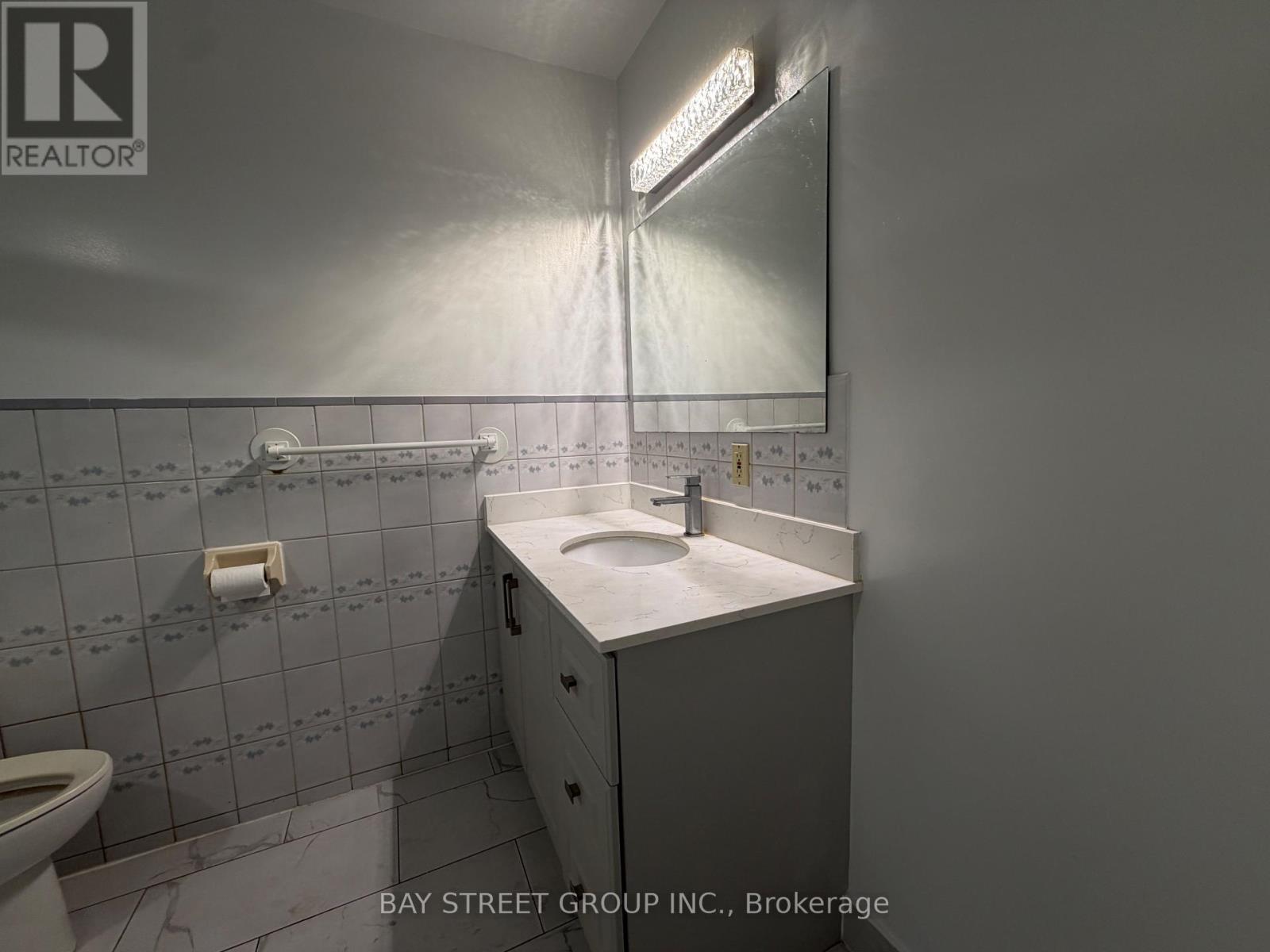10 Benalto Road, Toronto, Ontario  M6A 2R8 - Photo 8 - W13719572