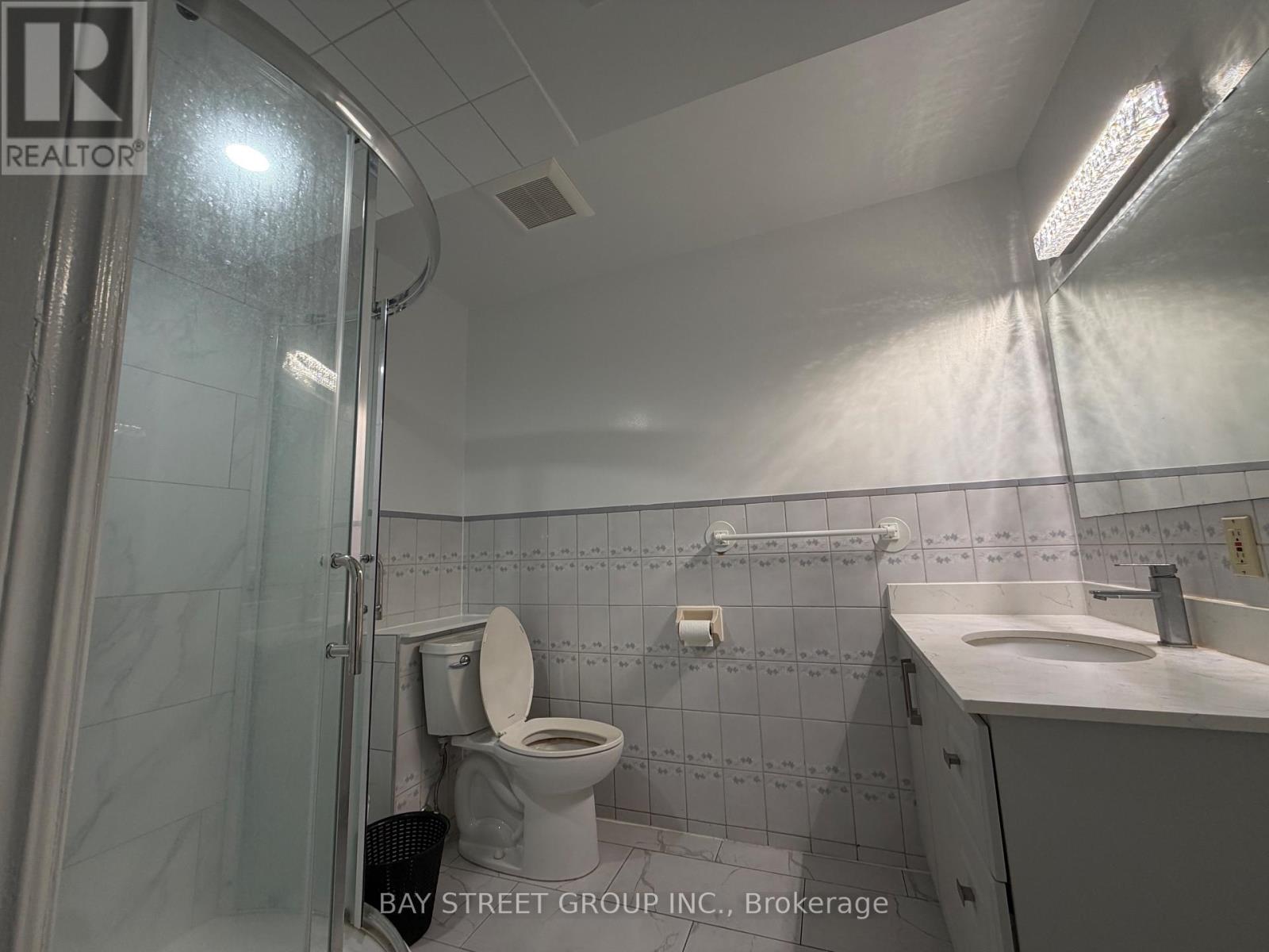 10 Benalto Road, Toronto, Ontario  M6A 2R8 - Photo 9 - W13719572