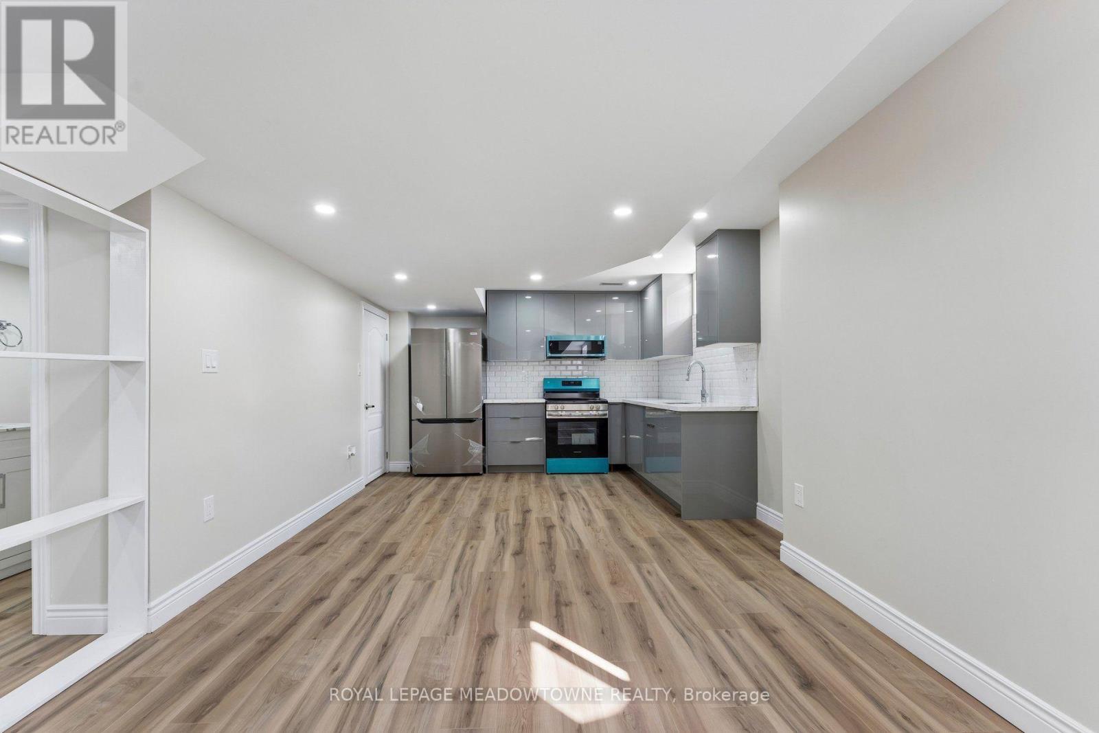 15 Learmont Avenue, Caledon, Ontario  L7C 3N3 - Photo 10 - W13719592