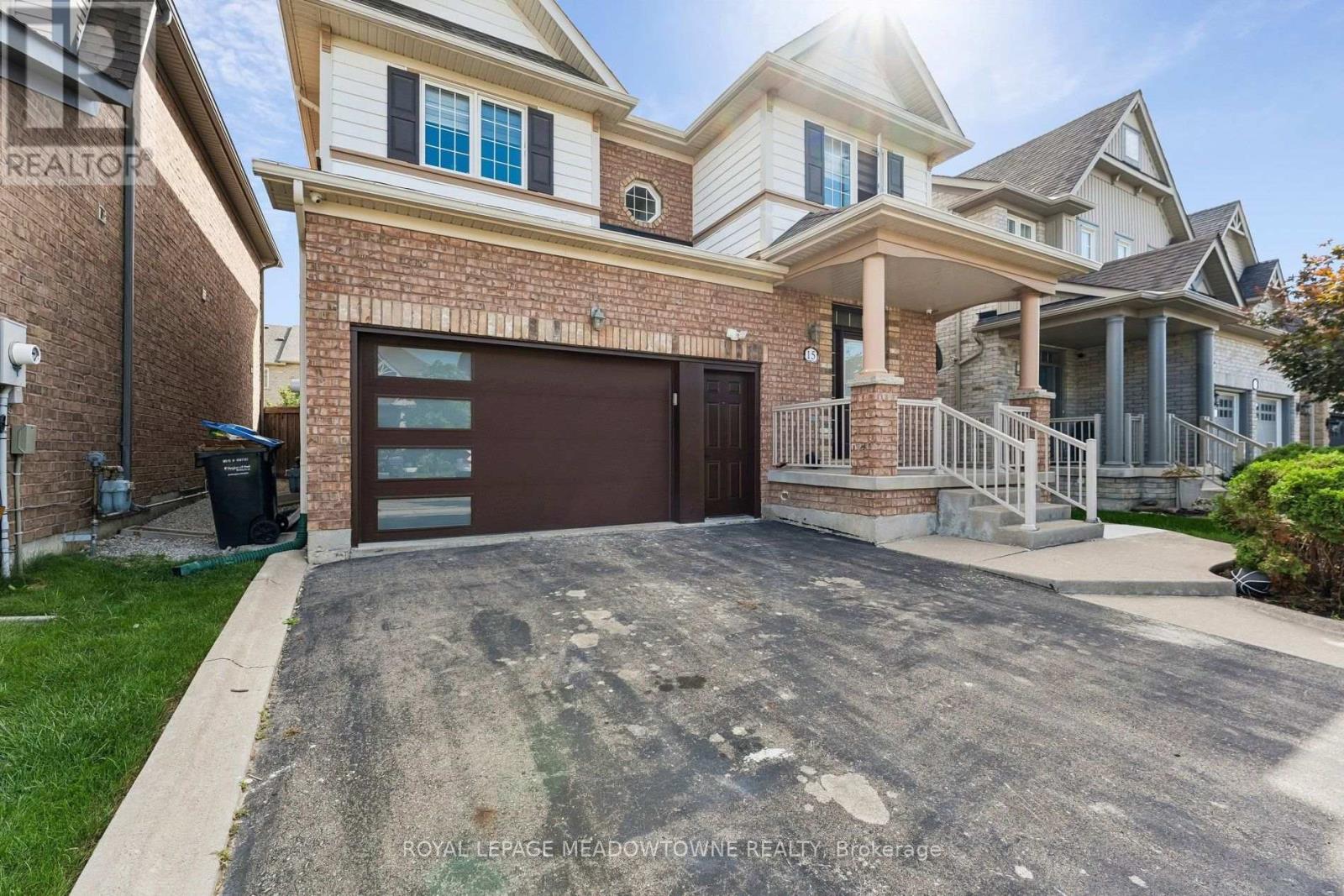 15 Learmont Avenue, Caledon, Ontario  L7C 3N3 - Photo 2 - W13719592