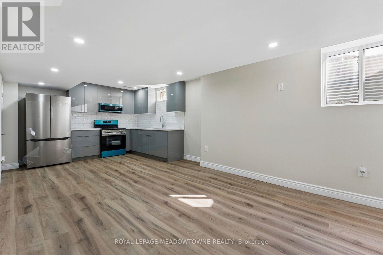 15 Learmont Avenue, Caledon, Ontario  L7C 3N3 - Photo 9 - W13719592
