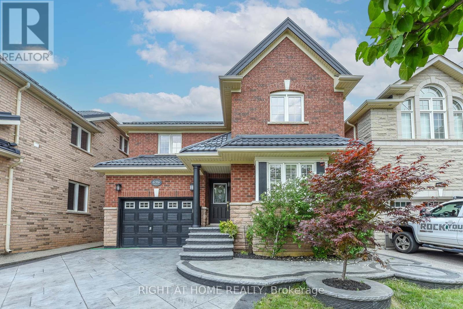 696 Caldwell Crescent, Milton, Ontario  L9T 0H6 - Photo 2 - W13719596