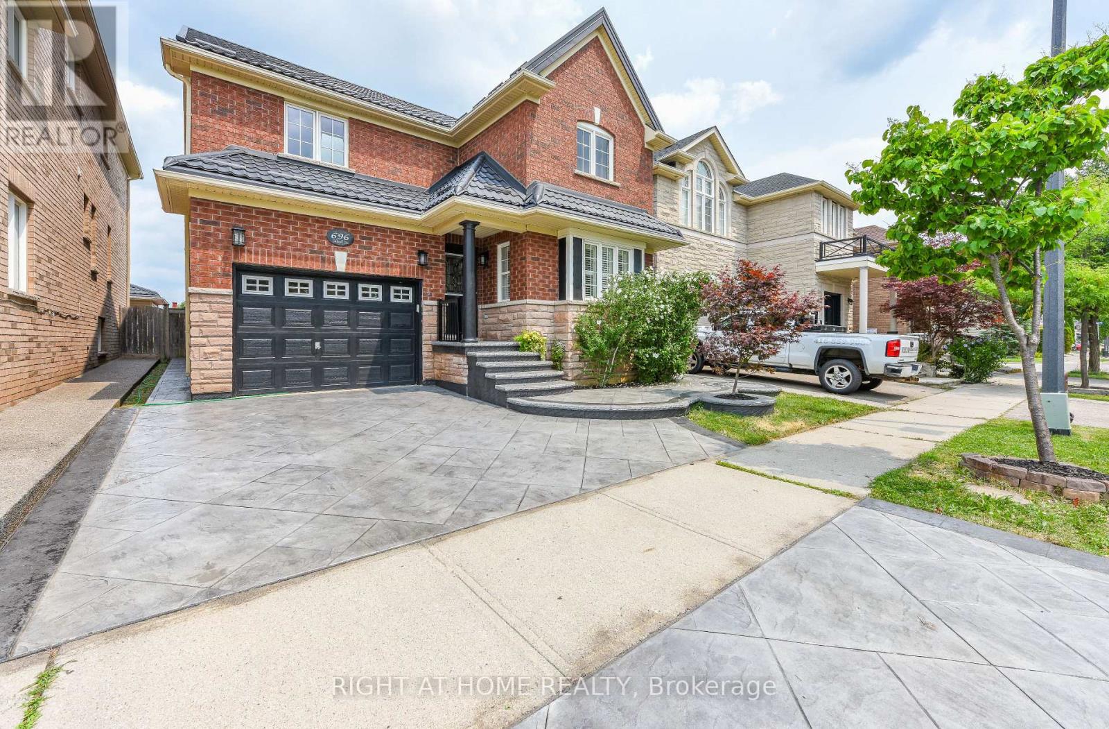 696 Caldwell Crescent, Milton, Ontario  L9T 0H6 - Photo 3 - W13719596