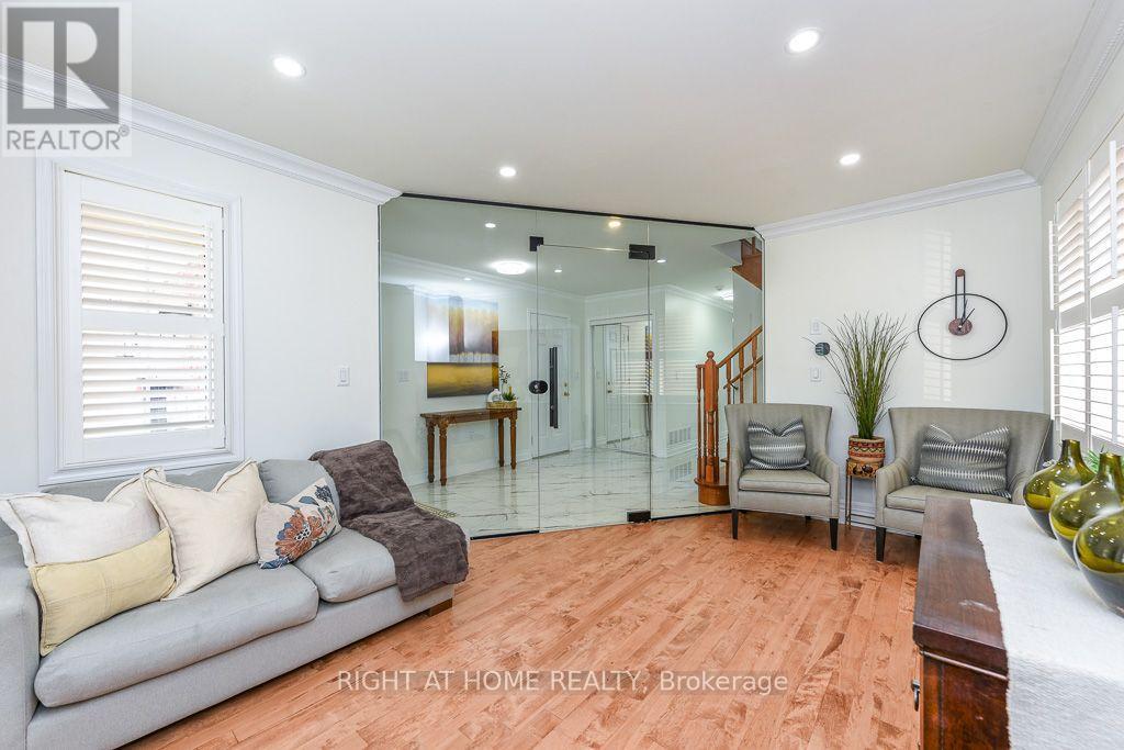 696 Caldwell Crescent, Milton, Ontario  L9T 0H6 - Photo 6 - W13719596
