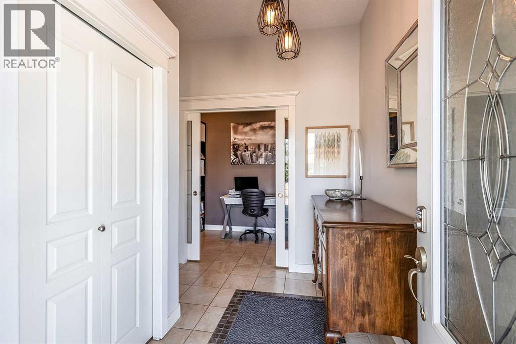 1 Hamptons Close SE, Medicine Hat, Alberta  T1B 0C6 - Photo 5 - A2340166