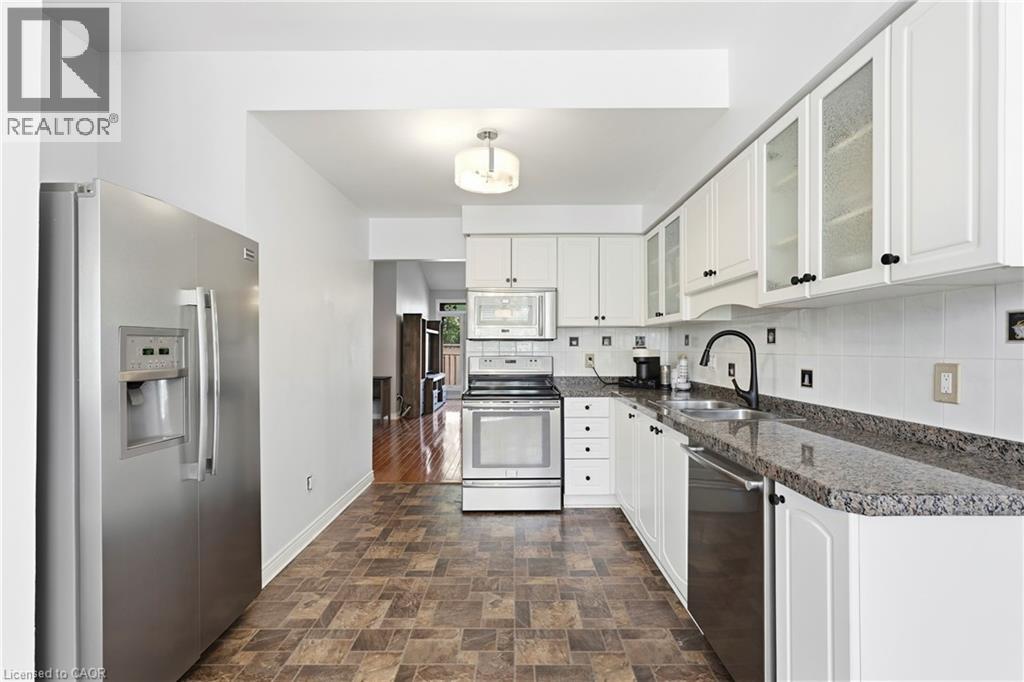 96 Greentrail Drive Unit# 43 — photo 3