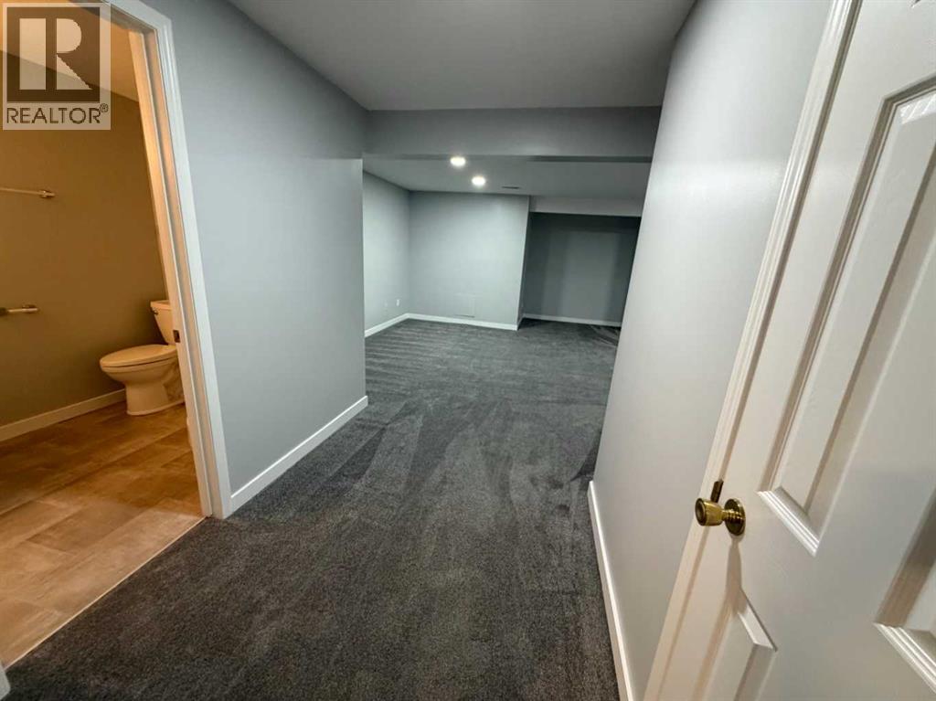 376 Sunlake Road SE, Calgary, Alberta  T2X 3H4 - Photo 19 - A2339604