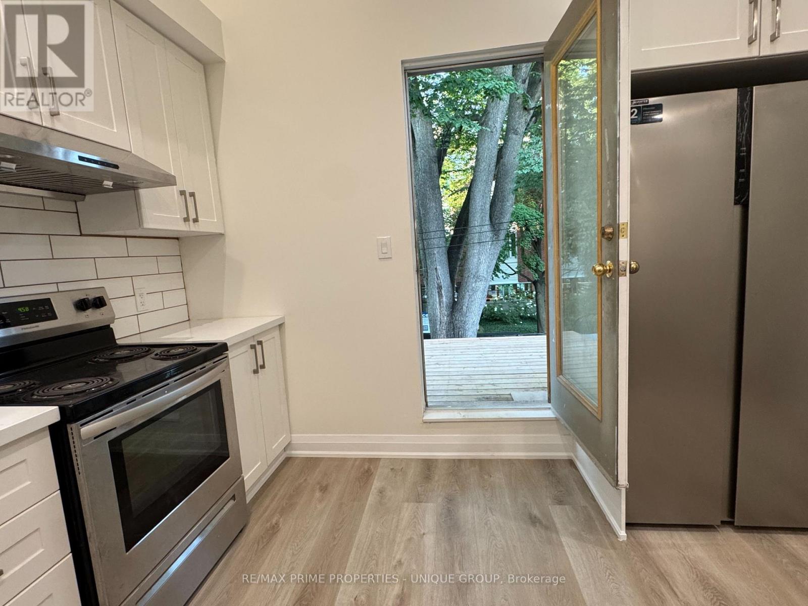 2 - 62 Henry Street, Toronto, Ontario M5T 1X2 - Photo 4 - C13701768