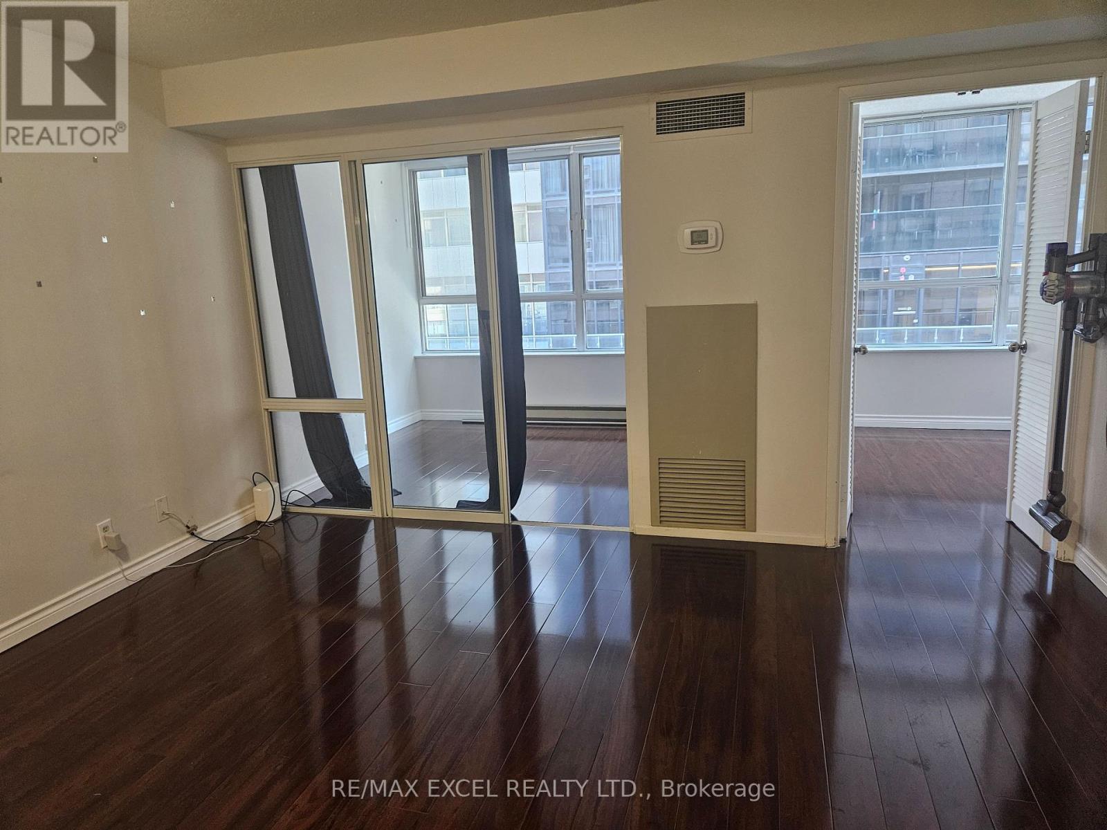 714 - 711 Bay Street, Toronto, Ontario  M5G 2J8 - Photo 8 - C13707344