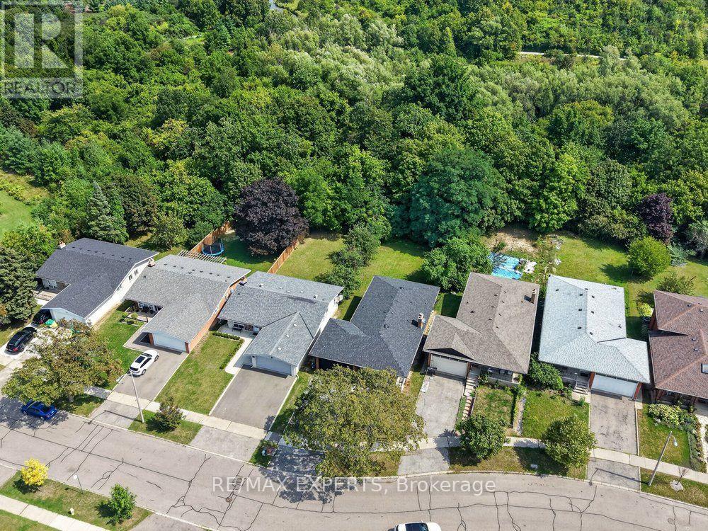 23 Collingdale Road, Toronto, Ontario  M9V 3R2 - Photo 2 - W13718076
