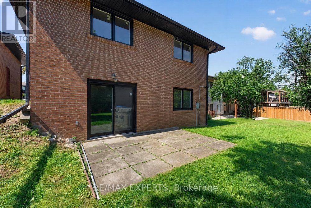 23 Collingdale Road, Toronto, Ontario  M9V 3R2 - Photo 26 - W13718076