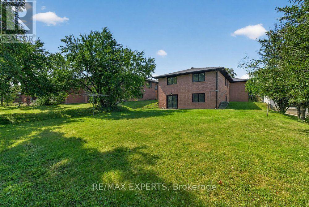 23 Collingdale Road, Toronto, Ontario  M9V 3R2 - Photo 28 - W13718076