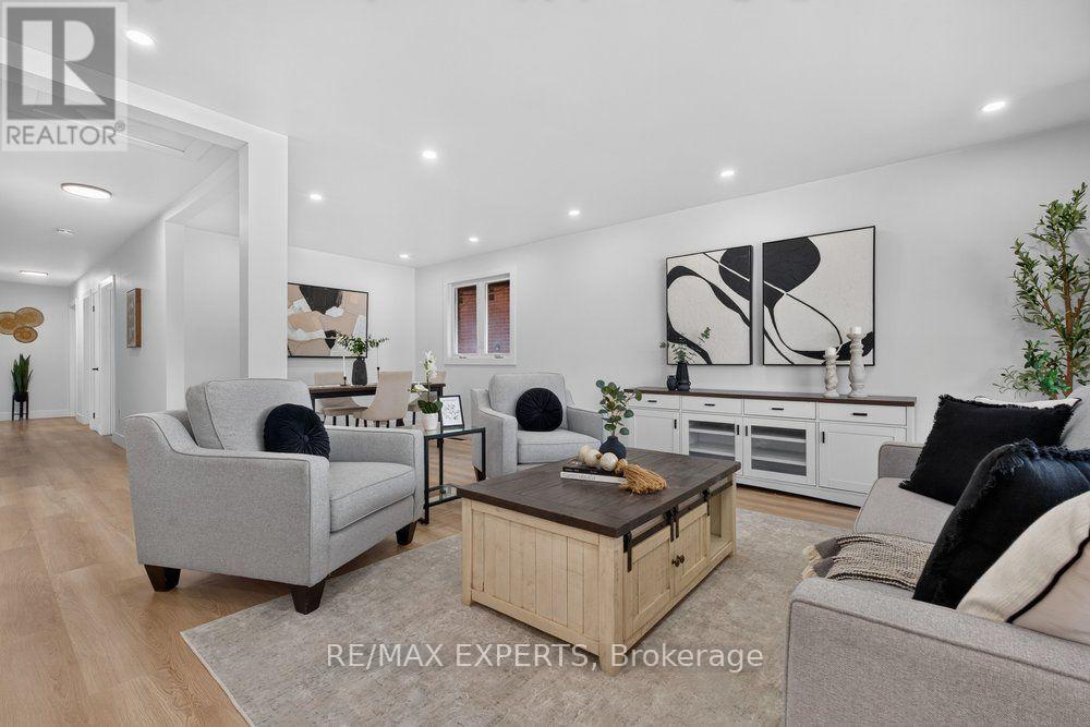 23 Collingdale Road, Toronto, Ontario  M9V 3R2 - Photo 6 - W13718076