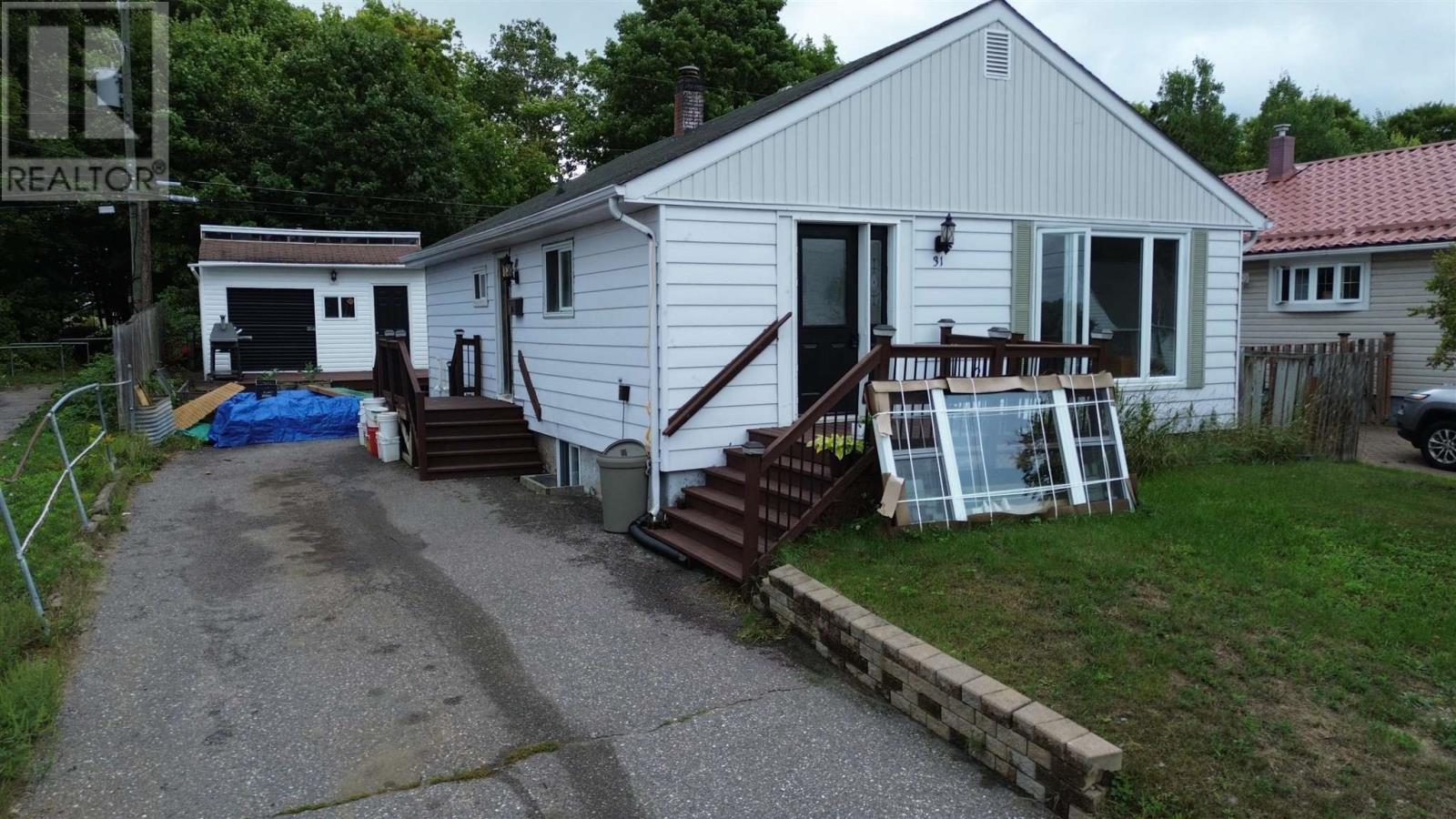 31 Hirshhorn Ave, Elliot Lake, Ontario  P5A 1P3 - Photo 5 - SM262345