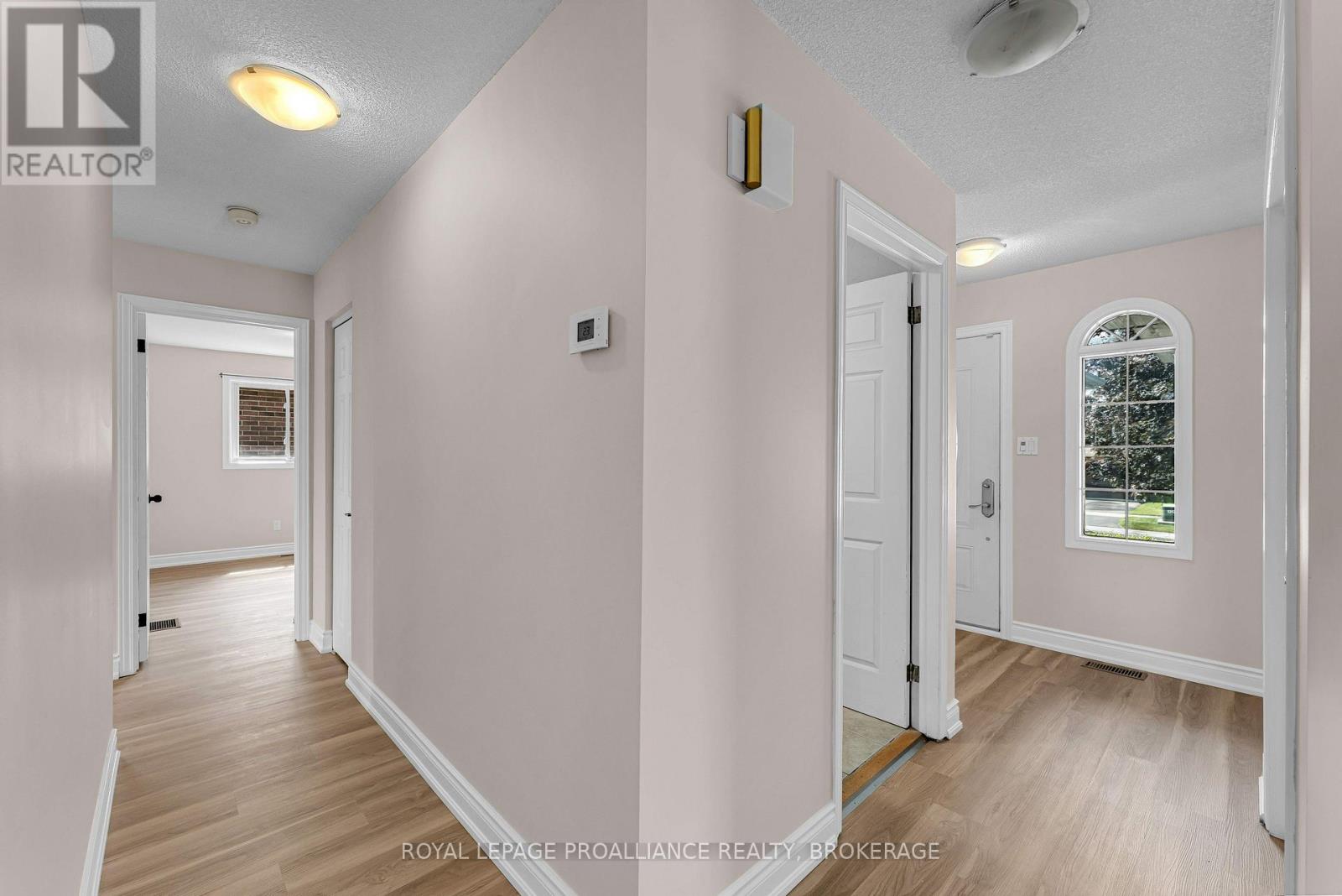 542 Davis Drive, Kingston, Ontario  K7M 8J6 - Photo 6 - X13719696