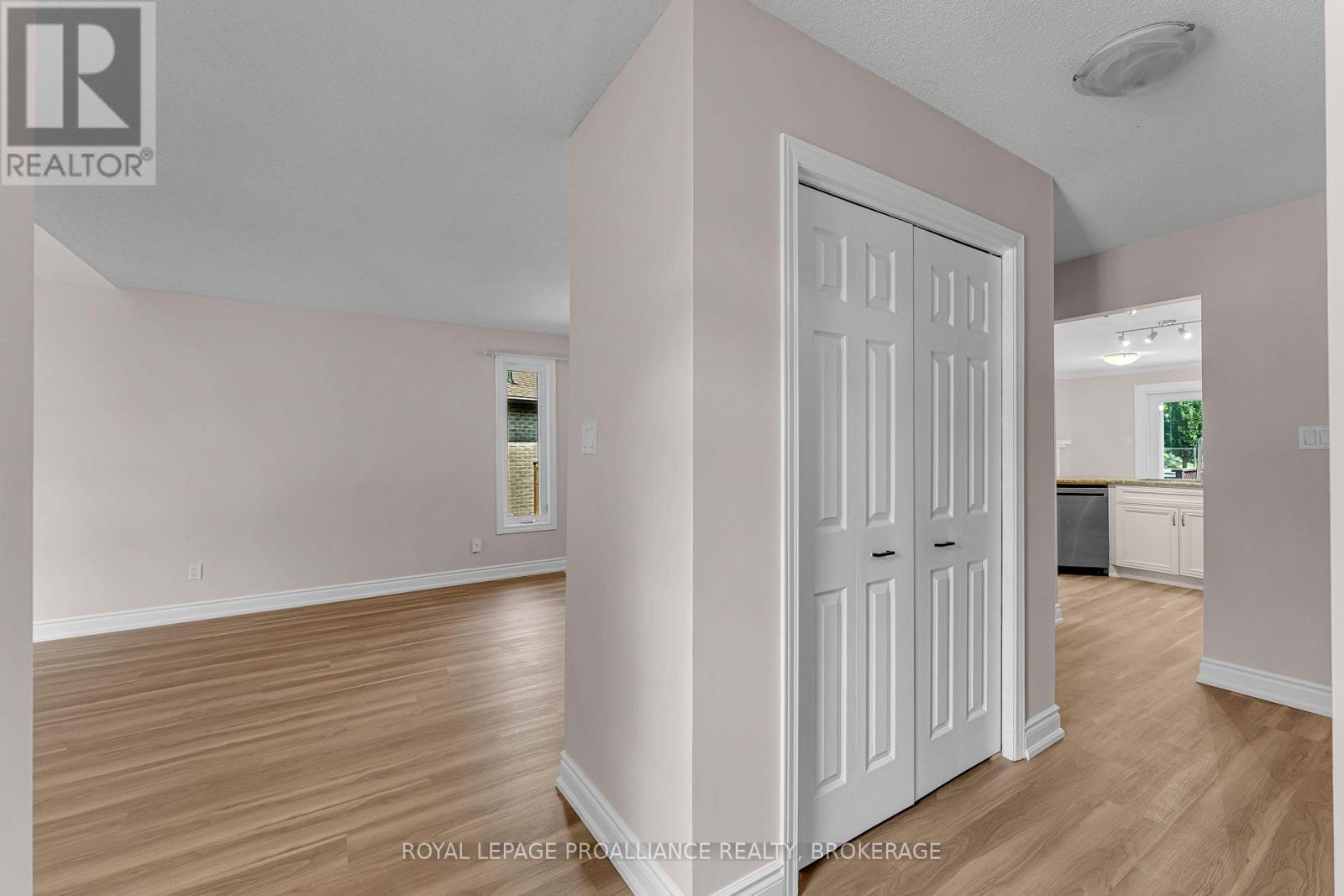 542 Davis Drive, Kingston, Ontario  K7M 8J6 - Photo 7 - X13719696
